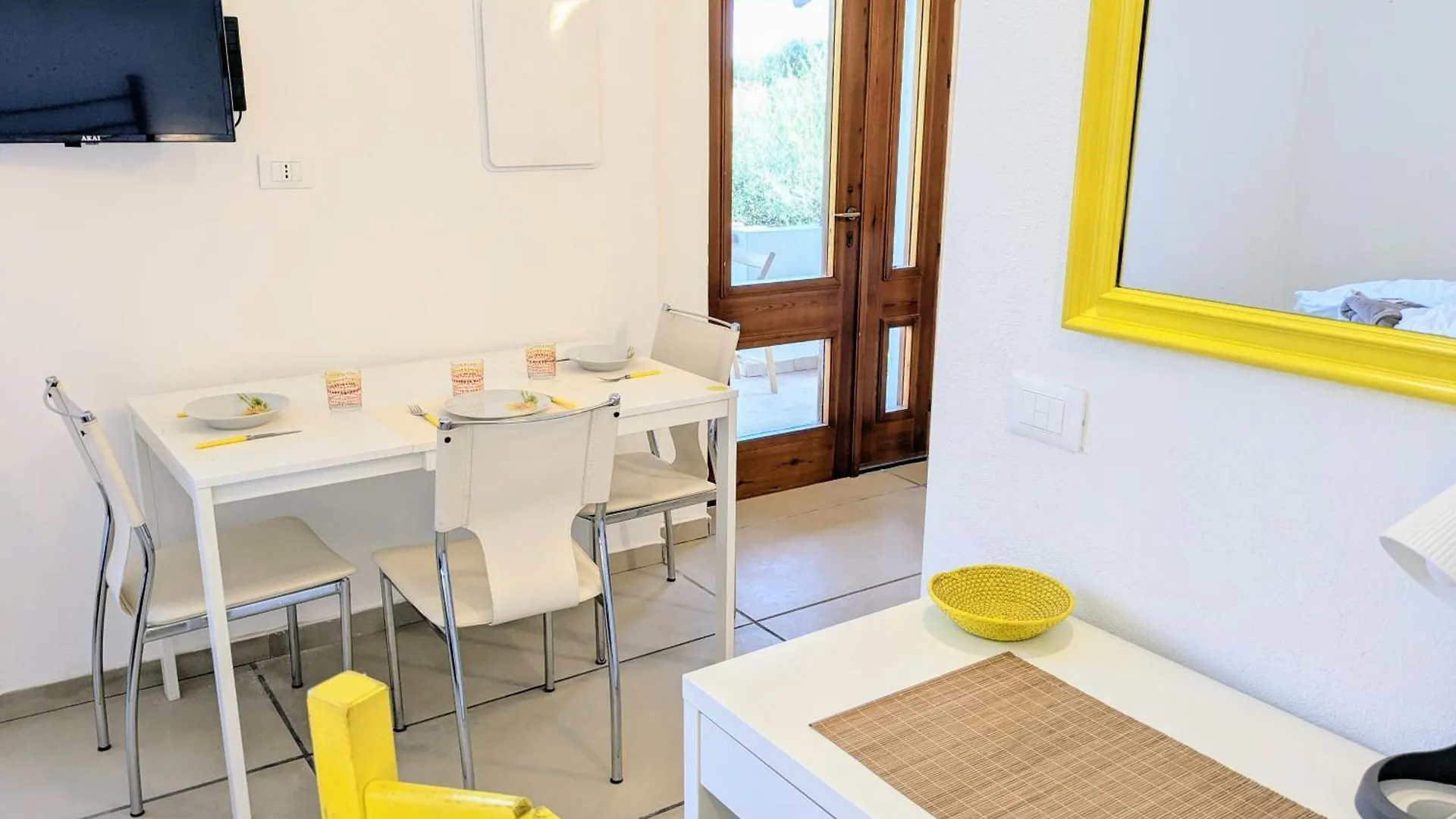 Villa Uliveto Rooms With Kitchen & Garden Chia